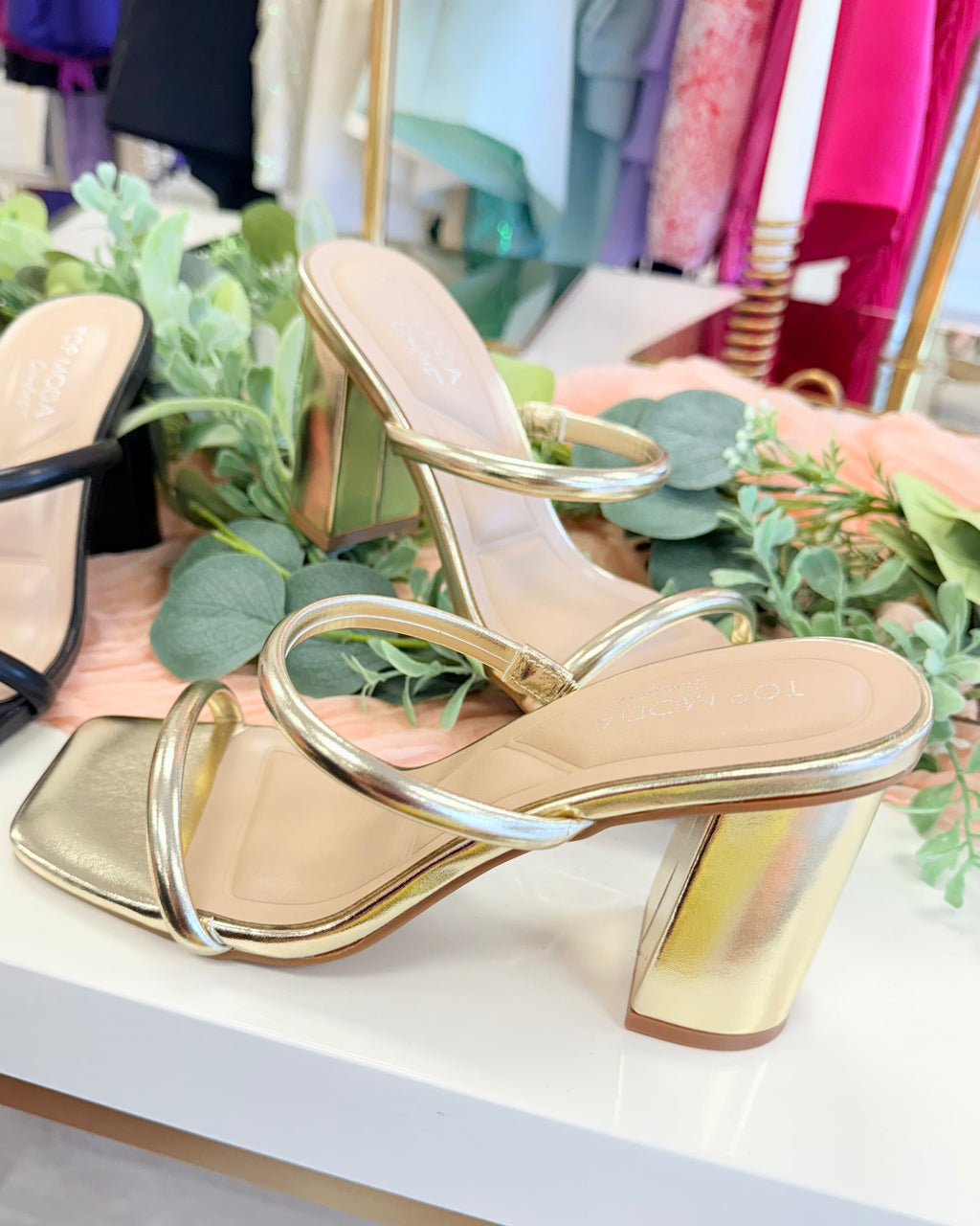 DOUBLE STRAP SLIP ON BASIC HEEL