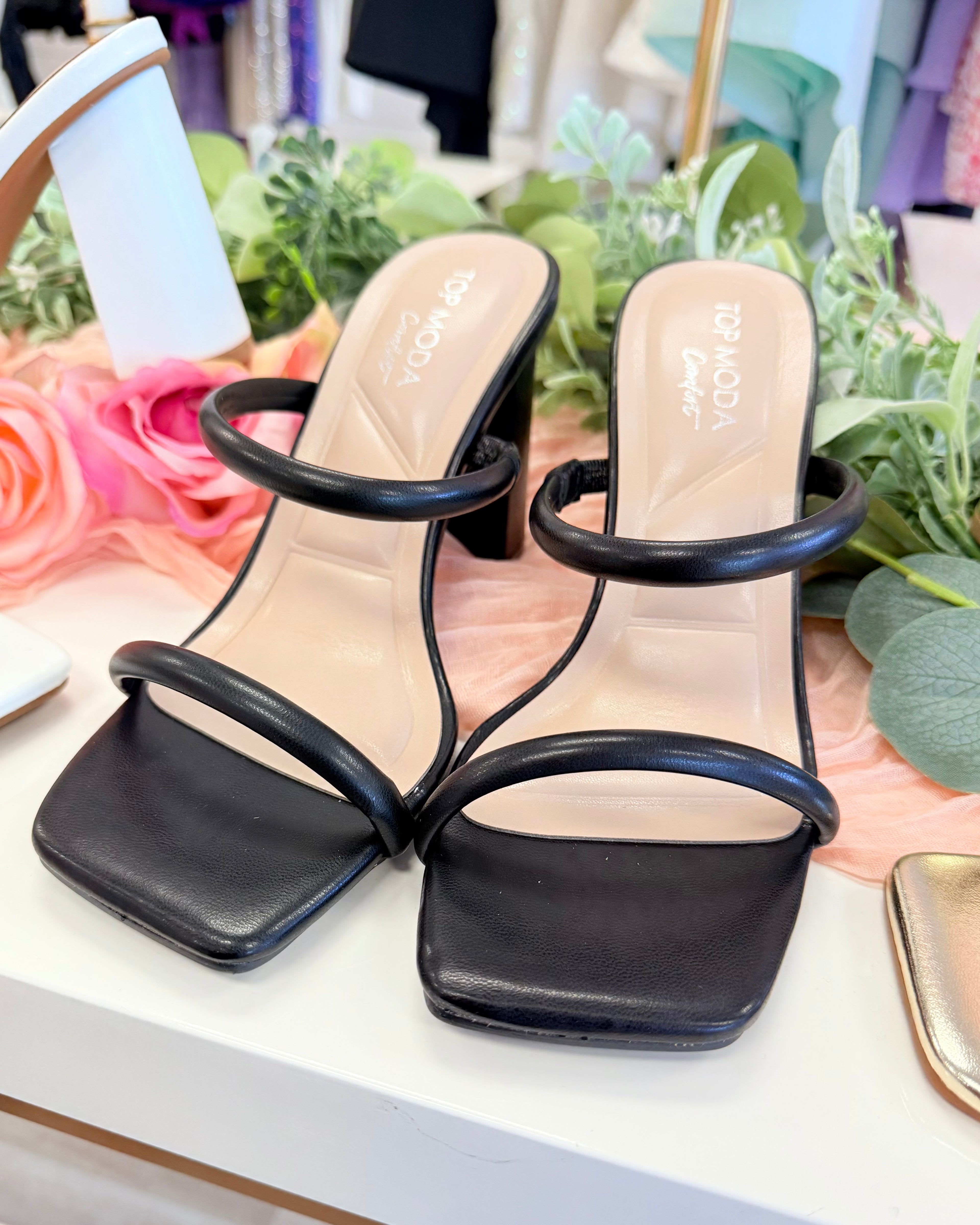 DOUBLE STRAP SLIP ON BASIC HEEL