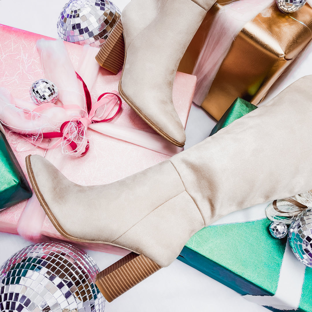 KNEE HIGH SUEDE BOOTS