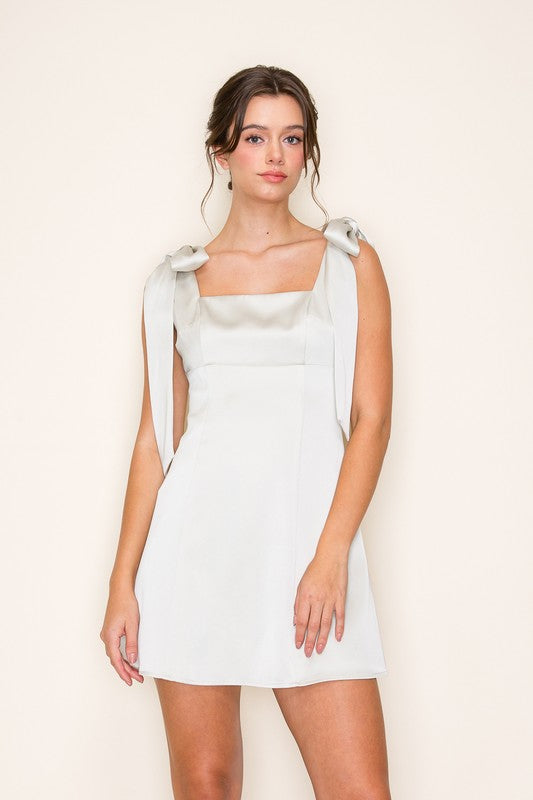 CHARMING DETAIL SATIN TIE MINI DRESS