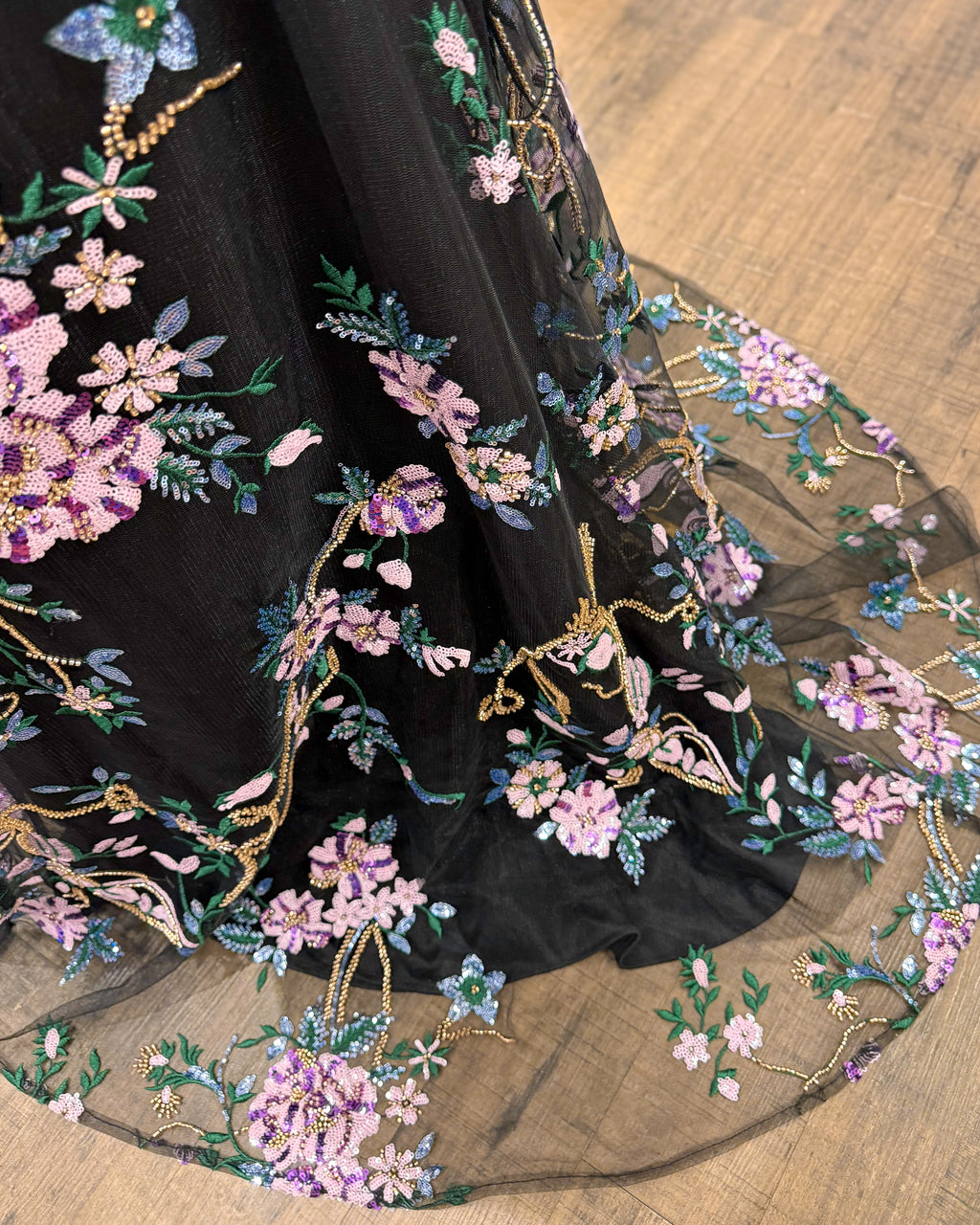 AVA PRESLEY ONE-OF-A-KIND 2740