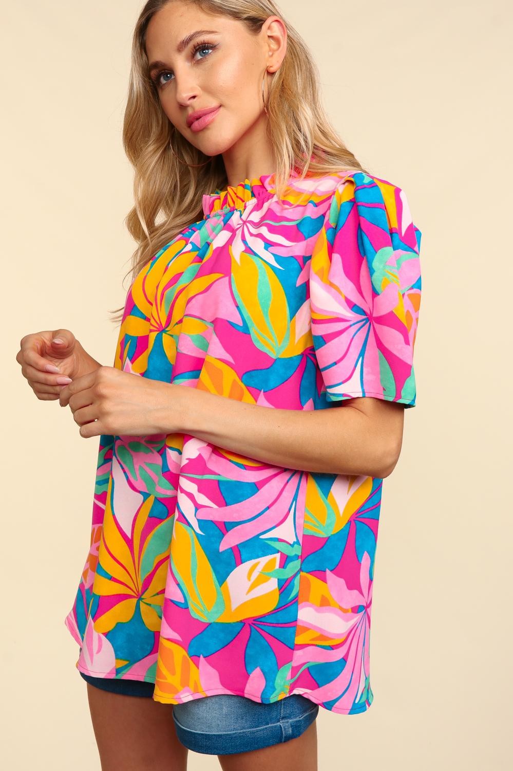 "ALOHA" TROPICAL PRINTED TOP