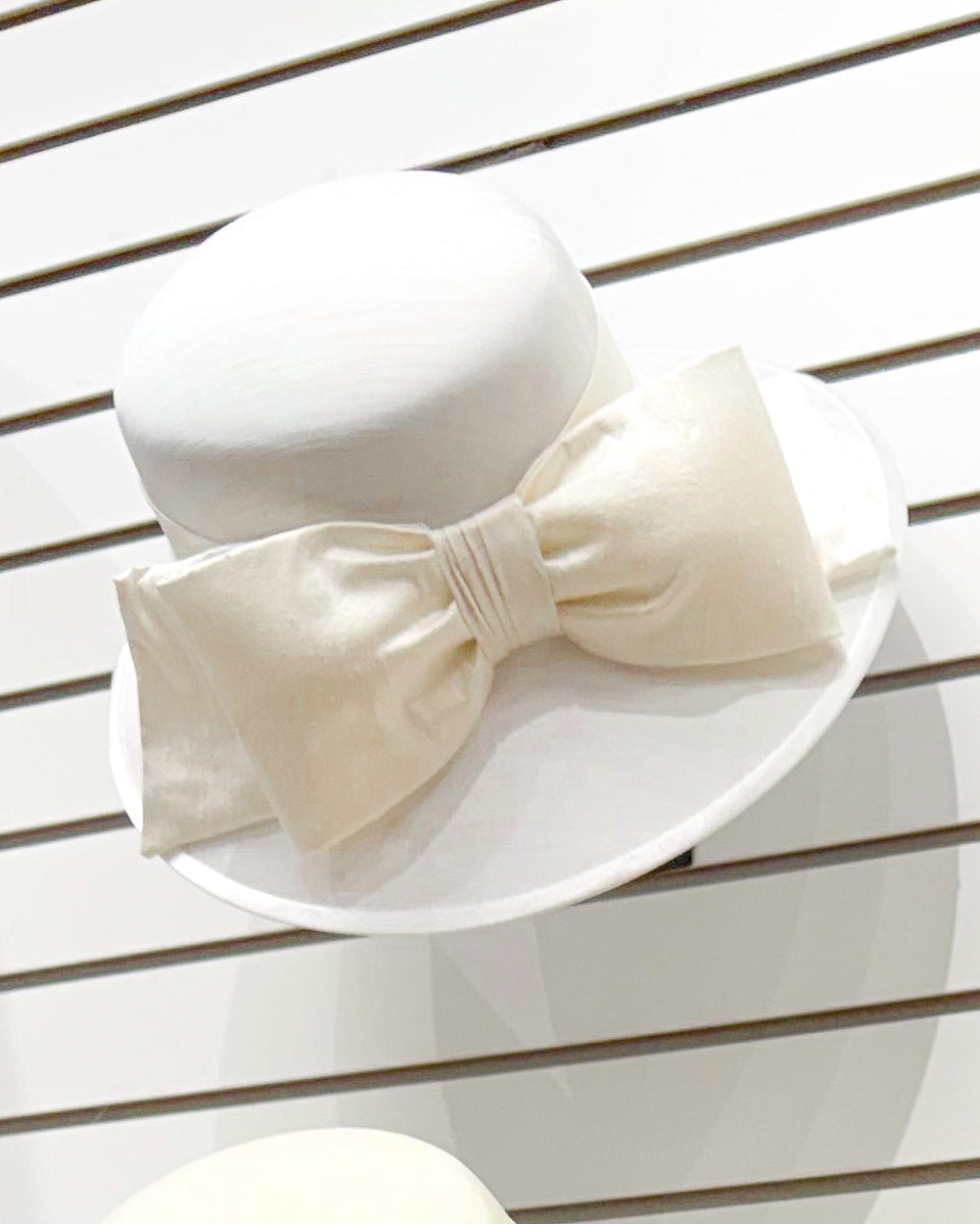 TOUCAN: SHANTUNG BOW HATTER