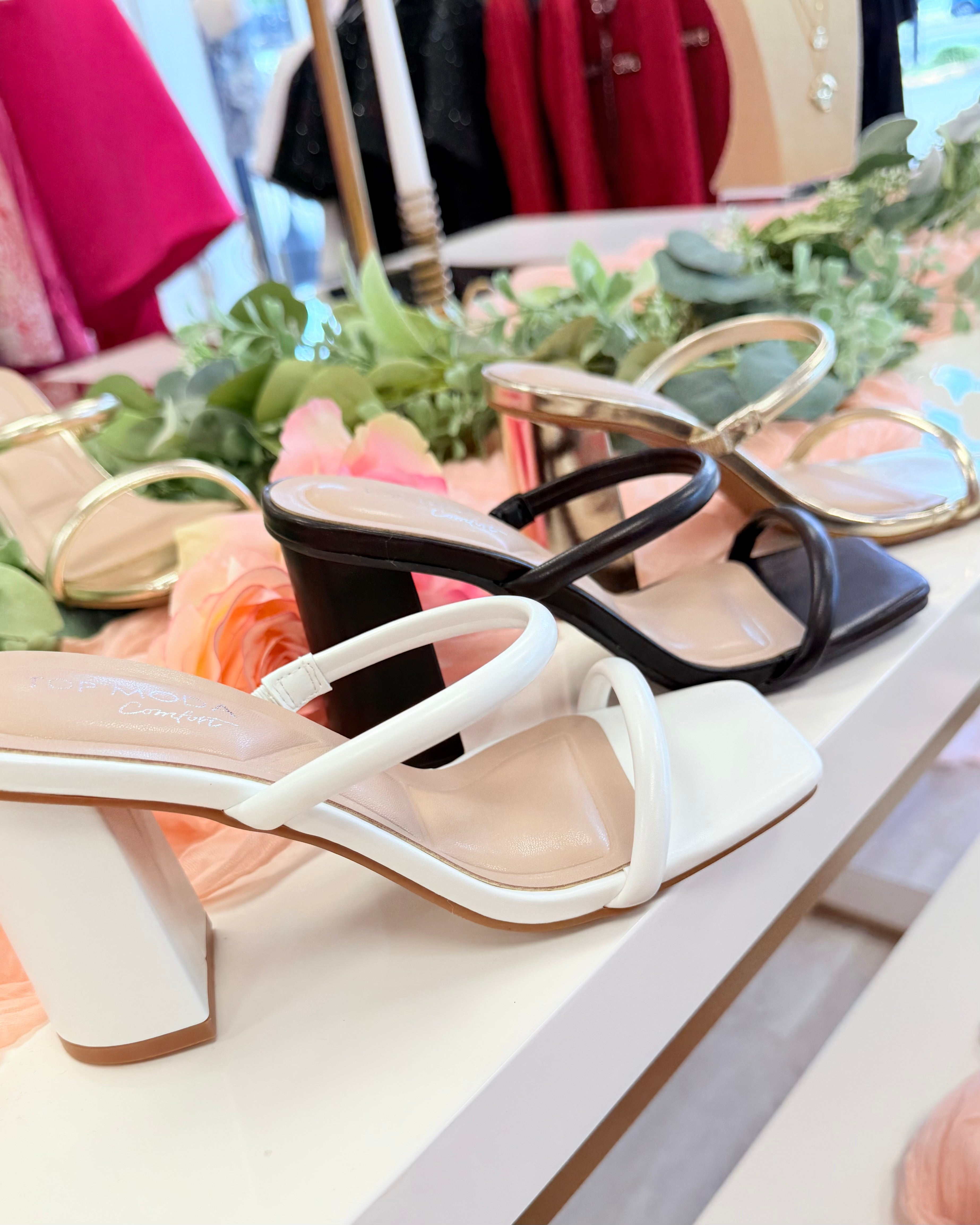 DOUBLE STRAP SLIP ON BASIC HEEL